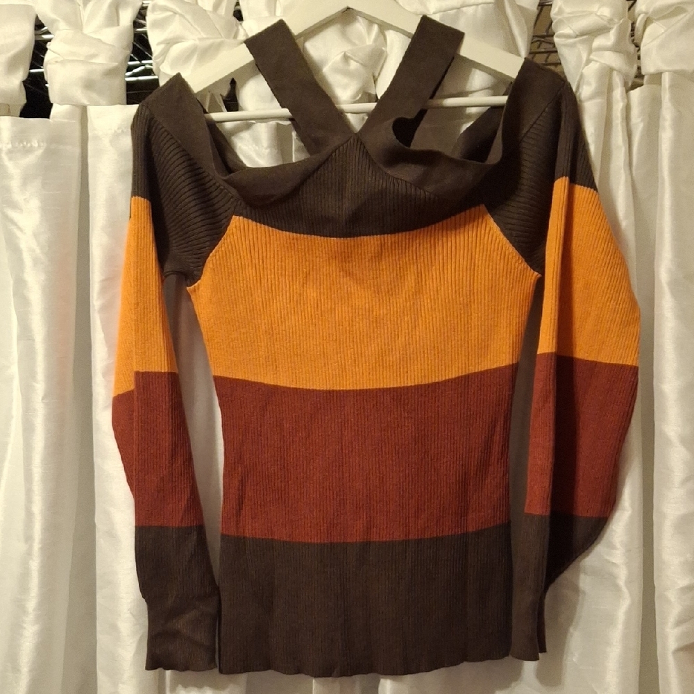 Almost Famous Brown and Orange Off-Shoulder Sweater 1X 💝💝💝💝